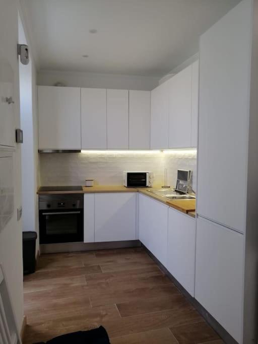 Casa Da Praia Da Poca - Apartamento Tulipa Estoril Ngoại thất bức ảnh